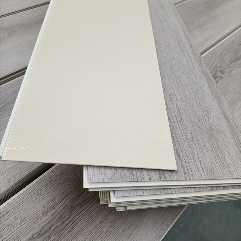  Anti Slip SPC Plastic Flooring BS 9304