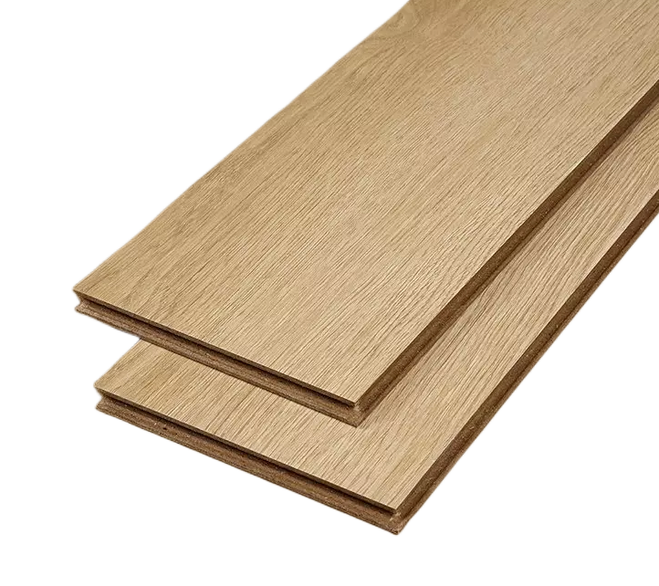 Detailní pohled na laminátové podlahy představující elegantní moderní design dřeva s leštěným povrchem.