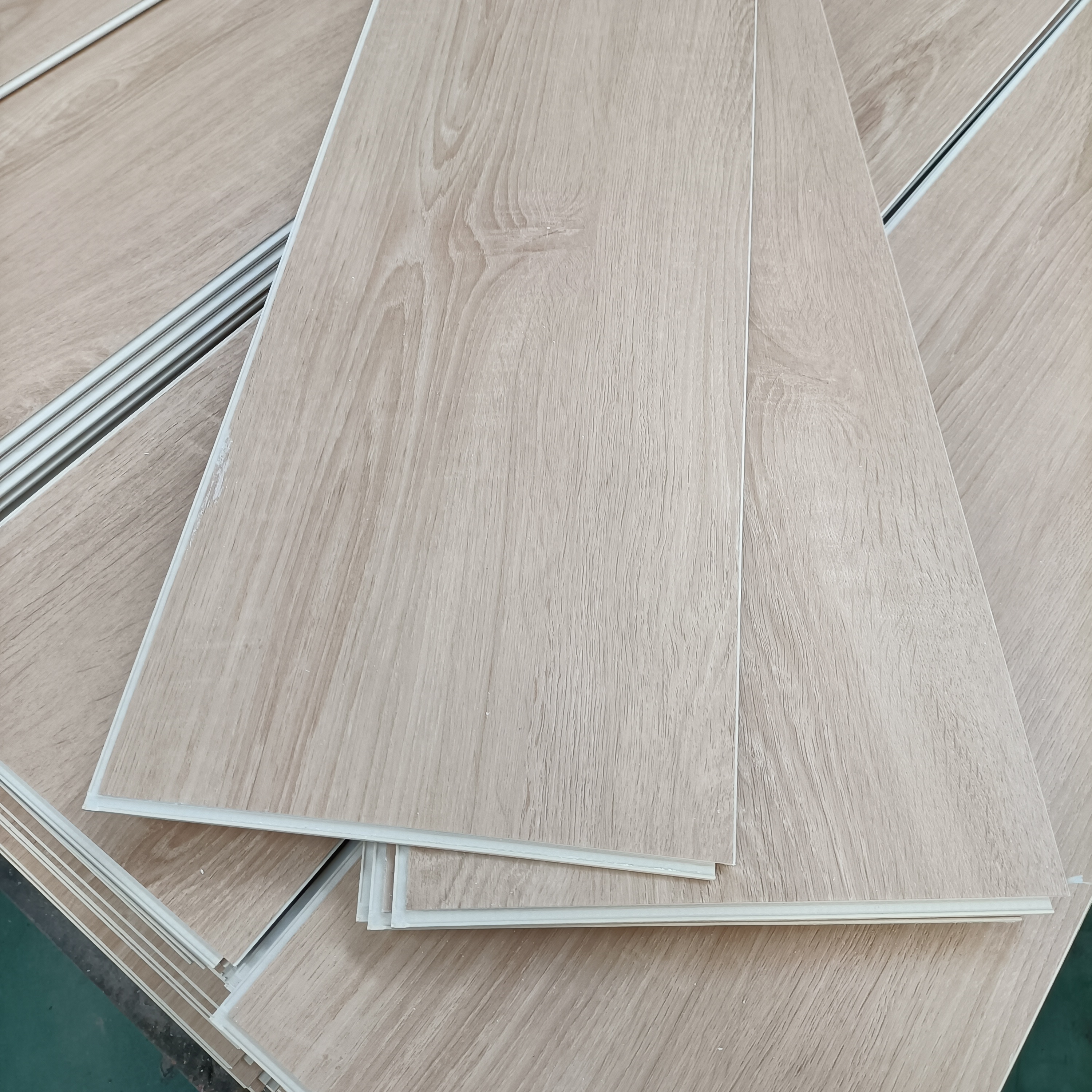 Indoor 100% Vinyl SPC Flooring