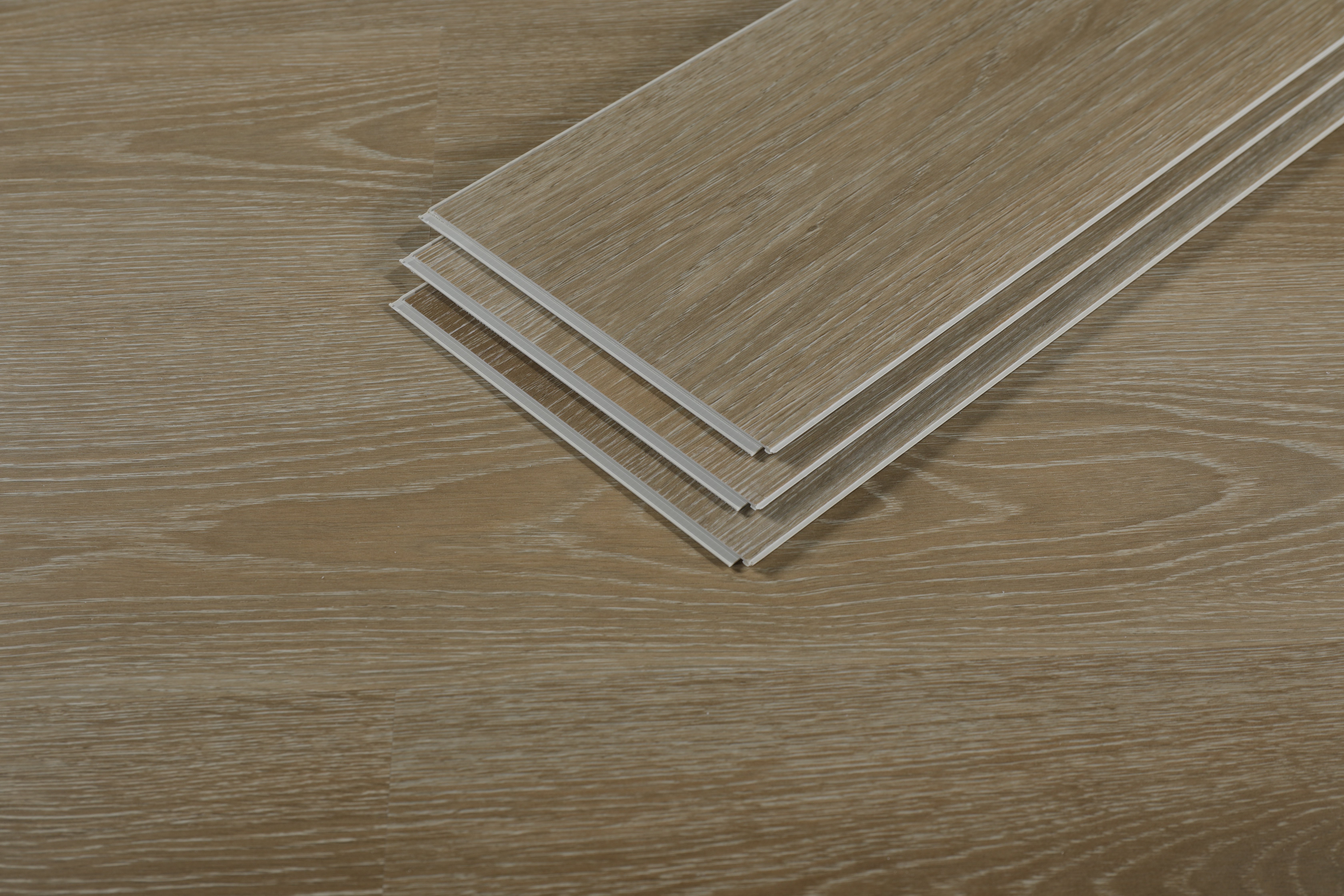 Interlock Click 5.5mm Vinyl SPC Flooring with Mute Padding BS18170-4
